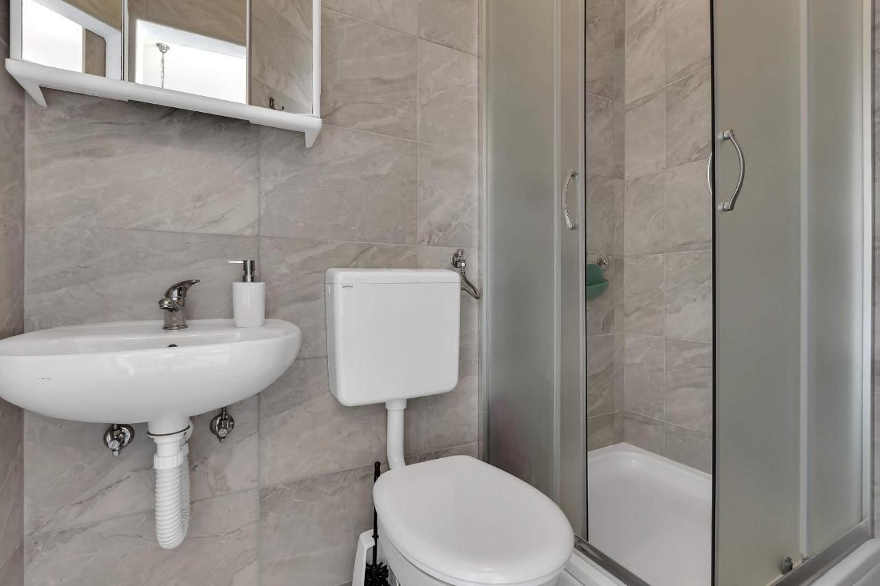 ברלה View Blue Apartments מראה חיצוני תמונה